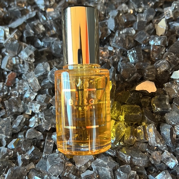 BYROE New York Tomato Serum - anti aging serum. Hydration - glow - firmness - - Picture 4 of 6